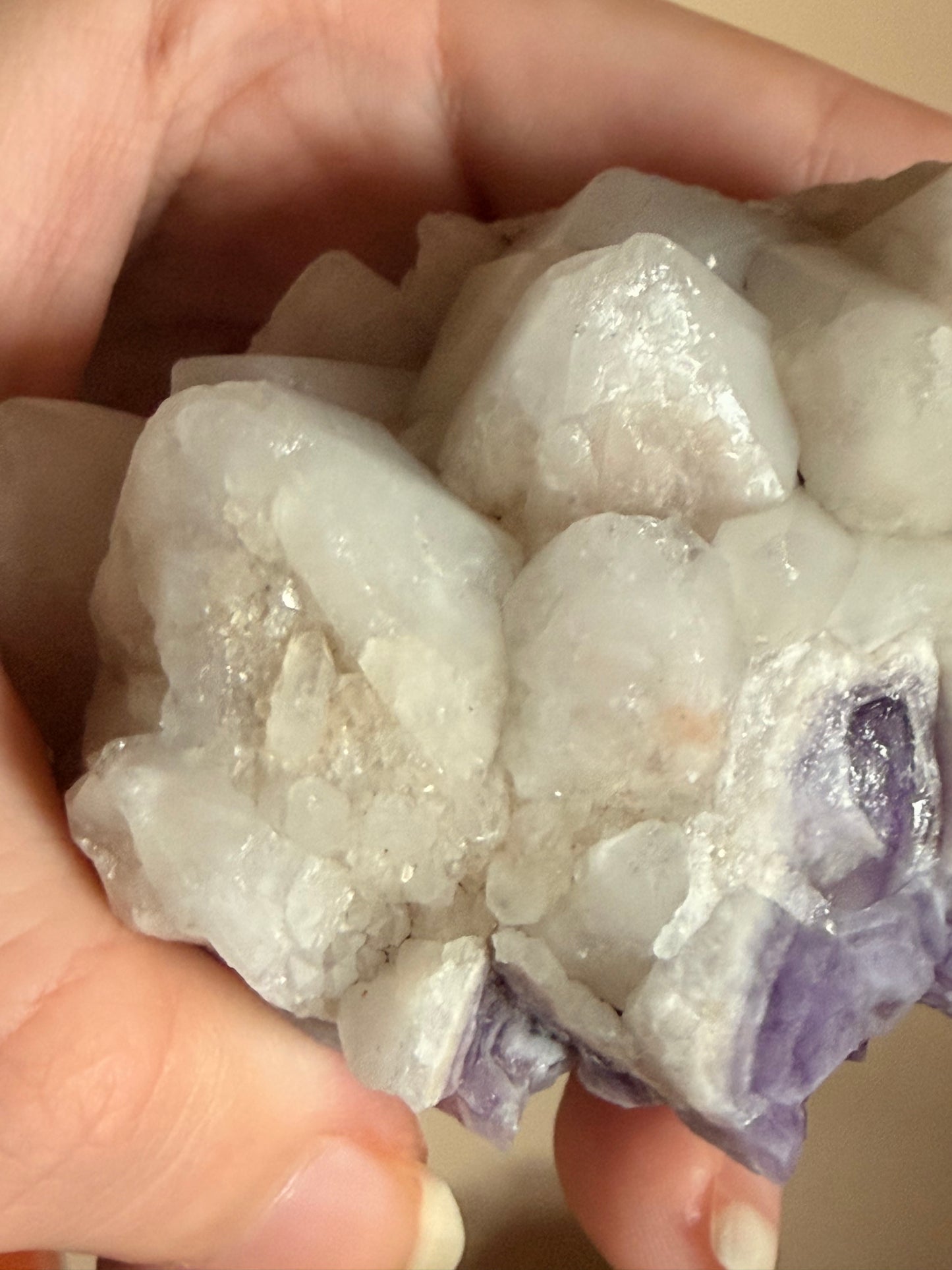 Speciment di ametista chevron, quarzo e calcite