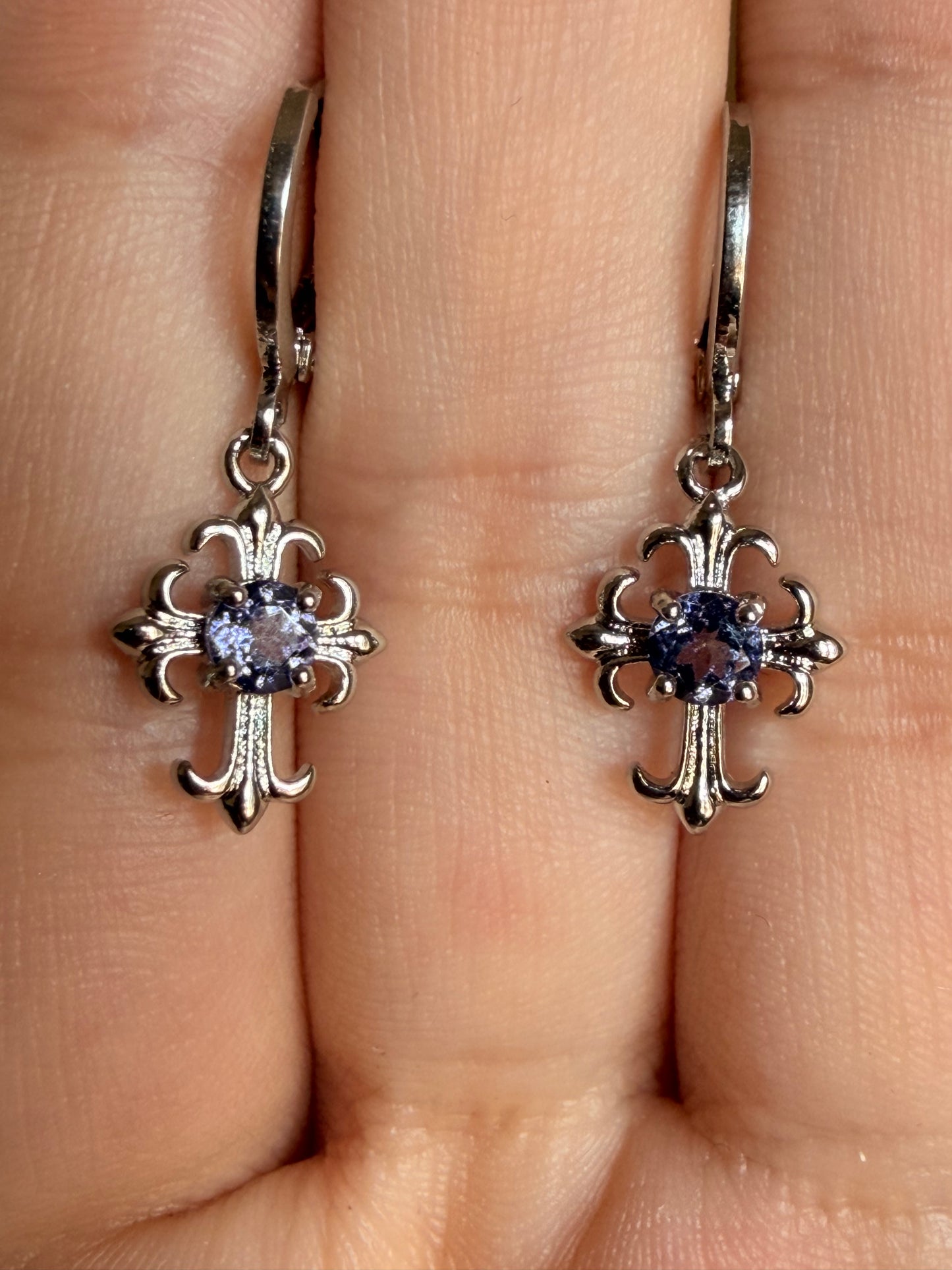 Orecchini pendenti a croce con Tanzanite