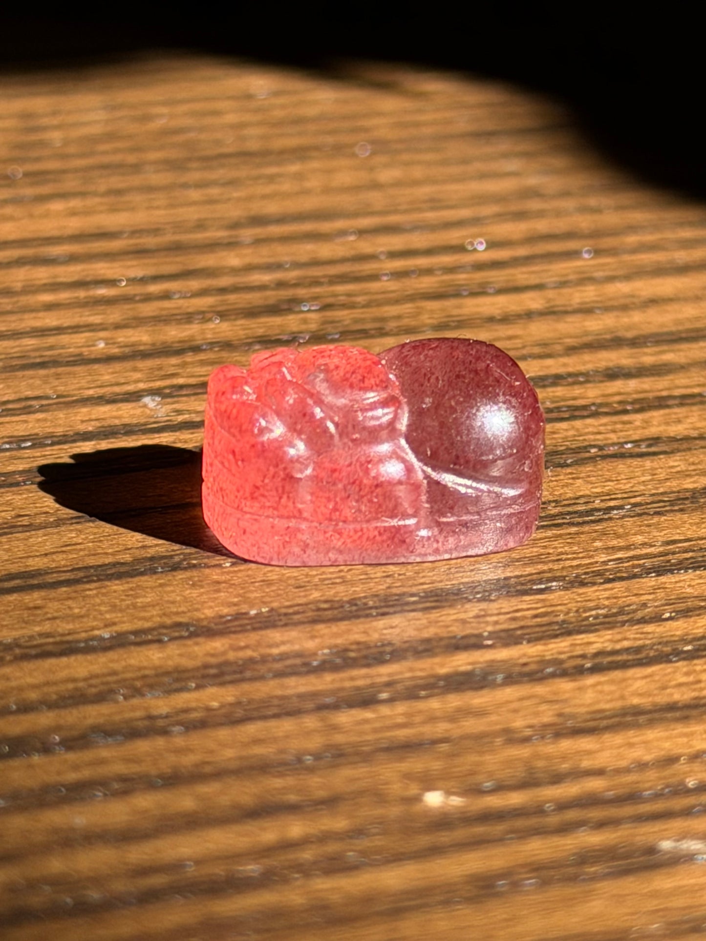 Mini carvings in fluorite e quarzo fragola