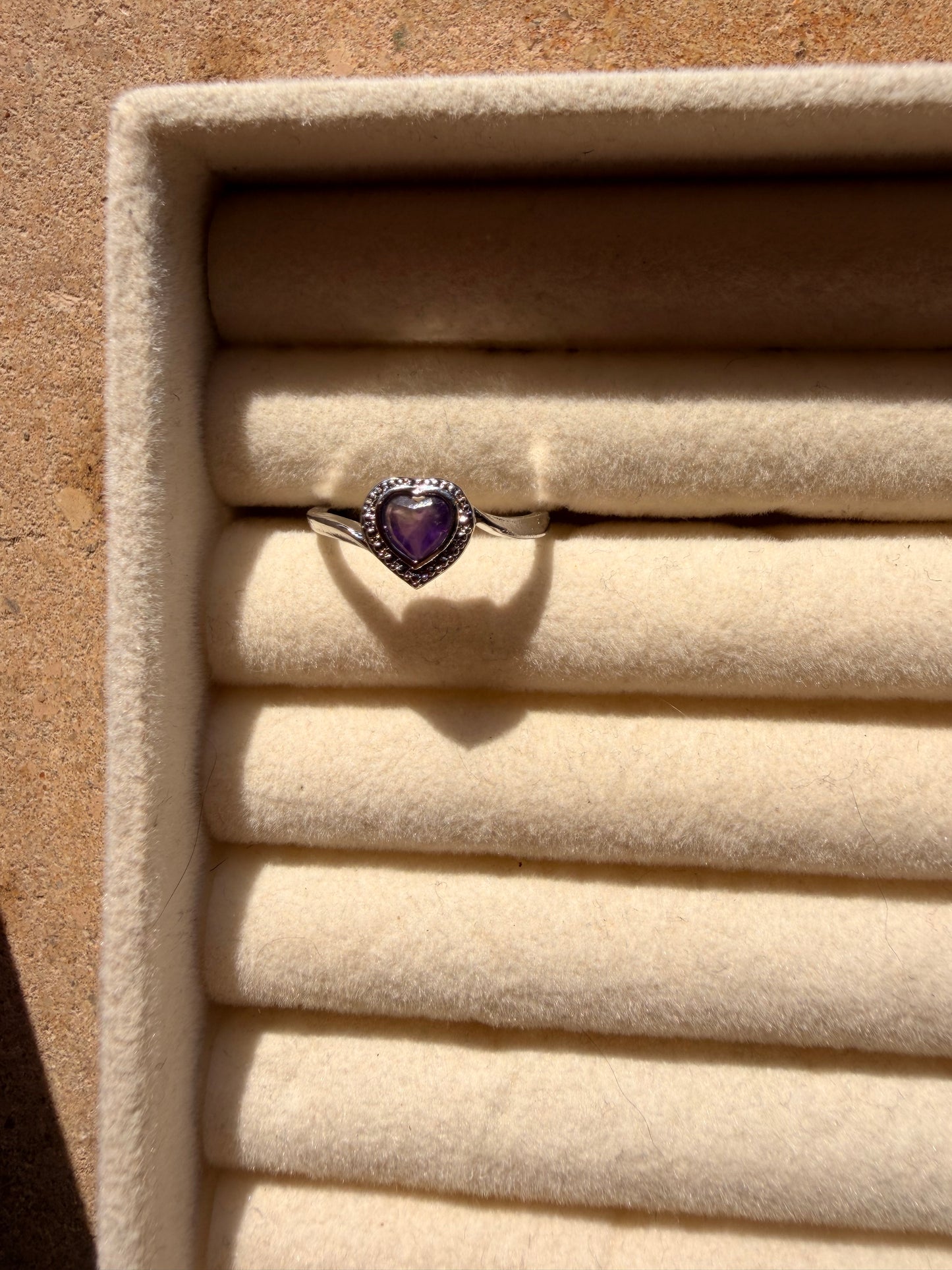 Anello cuoricino in Ametista