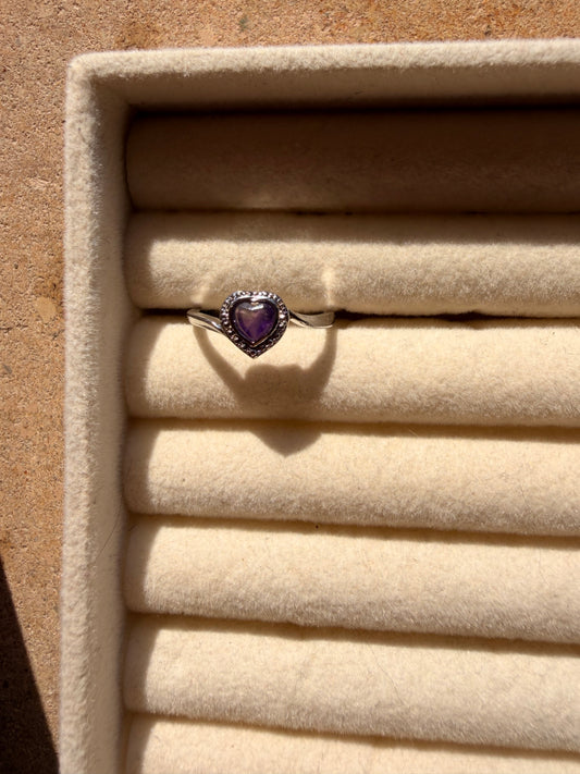 Anello cuoricino in Ametista